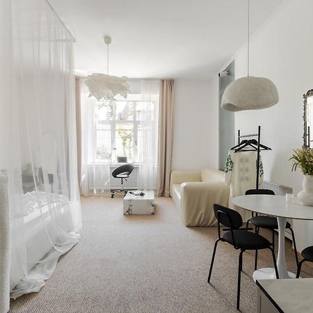 Netflix And Chill Apartment Liov Exterior foto